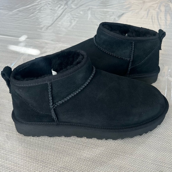 UGG MENS CLASSIC ULTRA MINI BOOT - Picture 2 of 6